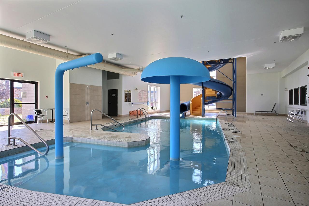 Super 8 By Wyndham Lachenaie/Терребонн Екстер'єр фото